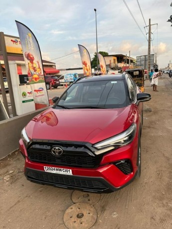 toyota-avec-chauffeur-big-0